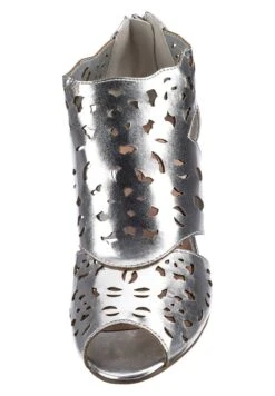 METALLIC PEEPTOE CUT OUT - Riemensandalette - Silber -Bequeme Schuhe 017decffc7674cf5a9b43c71633ae59b