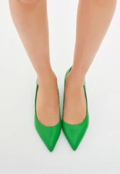 Pumps - Green -Bequeme Schuhe 085e104f795e4900b3dbdaa6d315be4e