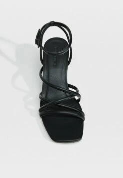 Stradivarius Riemensandalette - Black -Bequeme Schuhe 087c097e5d9c4bf6a8c5f25763ecec93