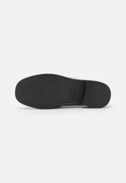 Call It Spring VEGAN JAYLIN - Slipper - Black -Bequeme Schuhe 1230b9194f3444139f7677f3ab75070e