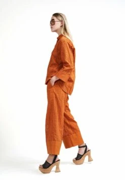 YARA - Plateausandalette - Black -Bequeme Schuhe 142ea3b1eb8846b1a0ef8750899314d8 1