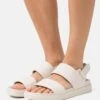 Calvin Klein Riemensandalette - Neutral Mono -Bequeme Schuhe 1b3a6d185c0349b598ac146ddd0a2ff9