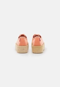 TIJUANA - Espadrille - Light Orange -Bequeme Schuhe 1b72a14dc1964cb591ae7fc31b10e0aa