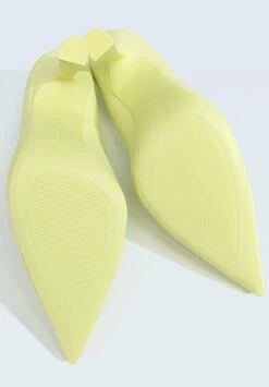 Stradivarius High Heel Pumps - Light Yellow 13 Stradivarius High Heel Pumps - Light Yellow -Bequeme Schuhe 1bcfc205011643308fa085fcb2ca1fbe