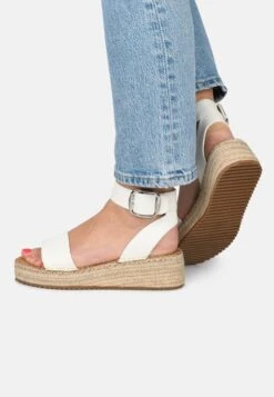 DYNA - Keilsandalette - White 9 DYNA - Keilsandalette - White -Bequeme Schuhe 2295155290864f7f922e4a06903a2522