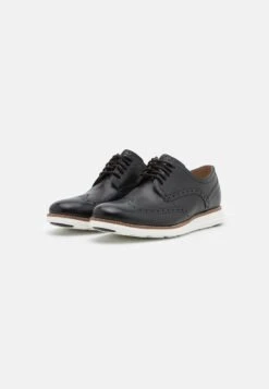 Cole Haan ORIGINALGRAND WINGTIP OXFORD - Sportlicher Schnürer - Black/white -Bequeme Schuhe 240b2705a32b4ff2a961a5b067509ff1