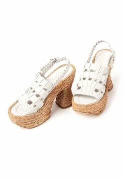 PRUE - Plateausandalette - White -Bequeme Schuhe 24b2cee8a79f4241a4712c4b1dbd9d70