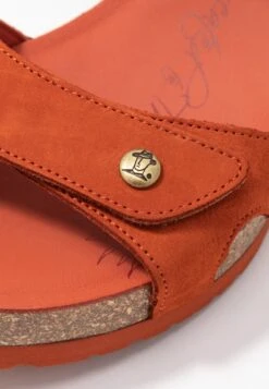 Panama Jack JULIA BASICS - Plateausandalette - Rostbraun -Bequeme Schuhe 24cdaba3175f4789a3ae9ede2be5051f