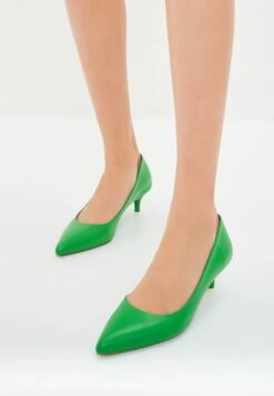 Pumps - Green
