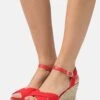 Anna Field Keilsandalette - Red -Bequeme Schuhe 2a24da499504452d8e2b288f336e088b