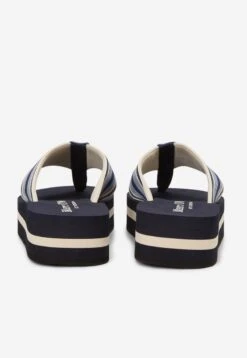 Marc O'Polo PLATEAU MIT STREIFEN - Zehentrenner - Vibrant Blue -Bequeme Schuhe 307edf216d454a9697e5e018bd48a9bb