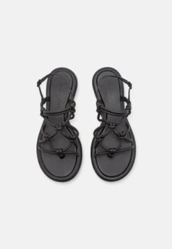 NET CHUNKY FLAT - Zehentrenner - Black 12 NET CHUNKY FLAT - Zehentrenner - Black -Bequeme Schuhe 3d8d50af3e7547c5af8a3f8eff27cff6