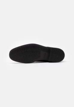 Clarks HOWARD CAP - Schnürer - Black -Bequeme Schuhe 57336876081548569e56c8389ef7d2be