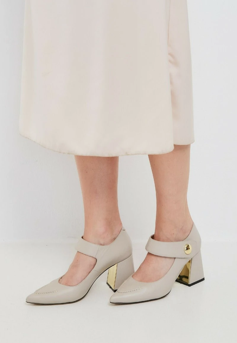 High Heel Pumps - Beige 5 High Heel Pumps - Beige – Bild 3