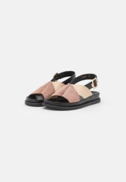 Copenhagen Shoes STRONGER - Riemensandalette - Black 10 Copenhagen Shoes STRONGER - Riemensandalette - Black -Bequeme Schuhe 5d2df770ab904b85903ddb9b554eaf0f