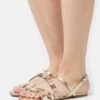 Anna Field Riemensandalette - Gold 2 Anna Field Riemensandalette - Gold -Bequeme Schuhe 5d893a6eb7bf47b492b93414d70ae83c