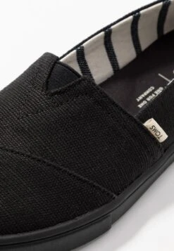 Toms VEGAN ALPARGATA - Slipper - Black -Bequeme Schuhe 67af11220ed74830bbdc70c3c1add925