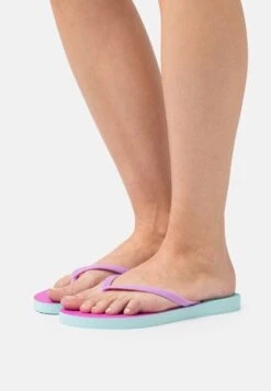 Even&Odd DISNEY MICKEY MOUSE - Bade-Zehentrenner - Purple -Bequeme Schuhe 694e1edb7cf847d4a7f2148e04a9ac4e