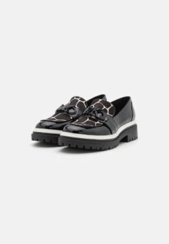 MICHAEL Michael Kors PARKER LUG LOAFER - Slipper - Black/optic White 9 MICHAEL Michael Kors PARKER LUG LOAFER - Slipper - Black/optic White -Bequeme Schuhe 6bd53c89a6914199a52120a9e0e660b9