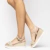 NeroGiardini Keilsandalette - Sabbia 2 NeroGiardini Keilsandalette - Sabbia -Bequeme Schuhe 71317054ca774539b9625fabaa3d1d4f