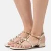 Menbur Riemensandalette - Beige/cream -Bequeme Schuhe 74559ef5fc6a4fe19ad9e6a868ccb496