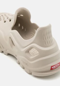 Vans AMZN PACU UNISEX - Slipper - French Oak -Bequeme Schuhe 7bfae20bf27c470190eeb21c6bf5403a