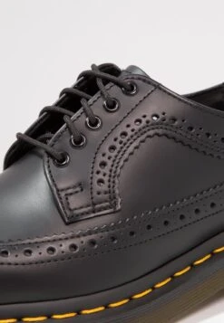 Dr. Martens 3989 WINGCAP BROGUE - Schnürer - Black 13 Dr. Martens 3989 WINGCAP BROGUE - Schnürer - Black -Bequeme Schuhe 8671a8d540b04fffa0fc24b6dd40b137
