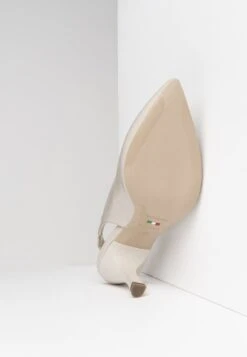 NeroGiardini E218341DE - Pumps - Sand -Bequeme Schuhe 8b508aa1be814f12a5ab777b2f16a4ba