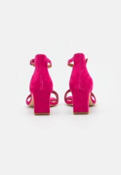 Vagabond LUISA - Riemensandalette - Hyper Pink -Bequeme Schuhe a0d3f5a6eda94f71ac859e31051e088a