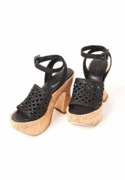YARA - Plateausandalette - Black -Bequeme Schuhe aa4279c22426418d92980e43764dcacf