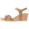 Panama Jack JULIA BASICS - Plateausandalette - Cognac -Bequeme Schuhe adc0fcebfb044d668db1c4d35e3350ae