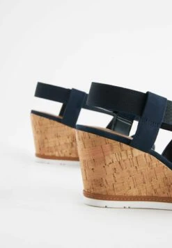 Next FOREVER COMFORT ELASTIC CROSS-OVER - Keilsandalette - Navy Blue -Bequeme Schuhe c23ae6b2a7744e5ea5a5f6e9c6d83177