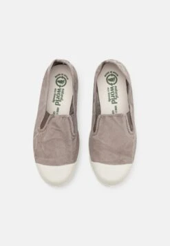 NATURAL WORLD Slipper - Gris Claro -Bequeme Schuhe c67a6fed917f454a9113b1cb8abefab0