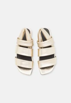 Furla MIASTELLA - Riemensandalette - Gold-coloured -Bequeme Schuhe d08344971c2a4f99b4963b024467e971