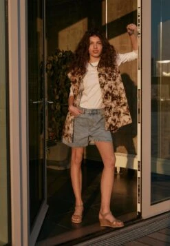 Panama Jack JULIA BASICS - Plateausandalette - Cognac -Bequeme Schuhe d2a039b3b8974831b380739f8c923320