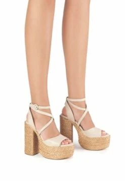 ELLA - Plateausandalette - Black -Bequeme Schuhe d9de64c6f32e46848a2ce067fea7e86a