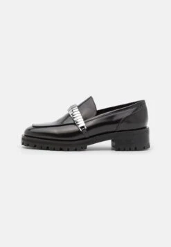 ELLEME CHAIN SQUARE LOAFER - Slipper - Black 9 ELLEME CHAIN SQUARE LOAFER - Slipper - Black -Bequeme Schuhe e3bdbe1275424582810414c5b331ec87