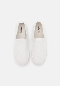CARA - Slipper - White -Bequeme Schuhe f16496e0984c4a6bb64c3b565673188f