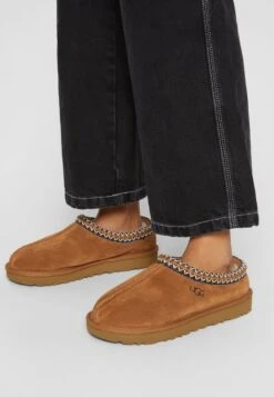 Ugg TASMAN - Slipper - Chestnut -Bequeme Schuhe f4a2726f953e43e18a88a005f4888e14