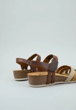 FANNY - Keilsandalette - Yellow -Bequeme Schuhe fca44ff61a0e4bd191803933e6fdb926